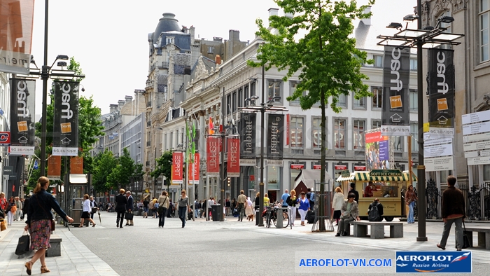 Phố Meir - khu phố mua sắm sầm uất ở Antwerp
