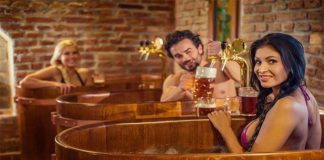 Trải nghiệm dịch vụ tắm bia hấp dẫn tại 6 spa nổi danh ở Cộng hòa Sec